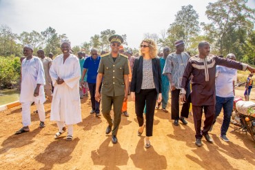 Inauguration du pont Sakabansi